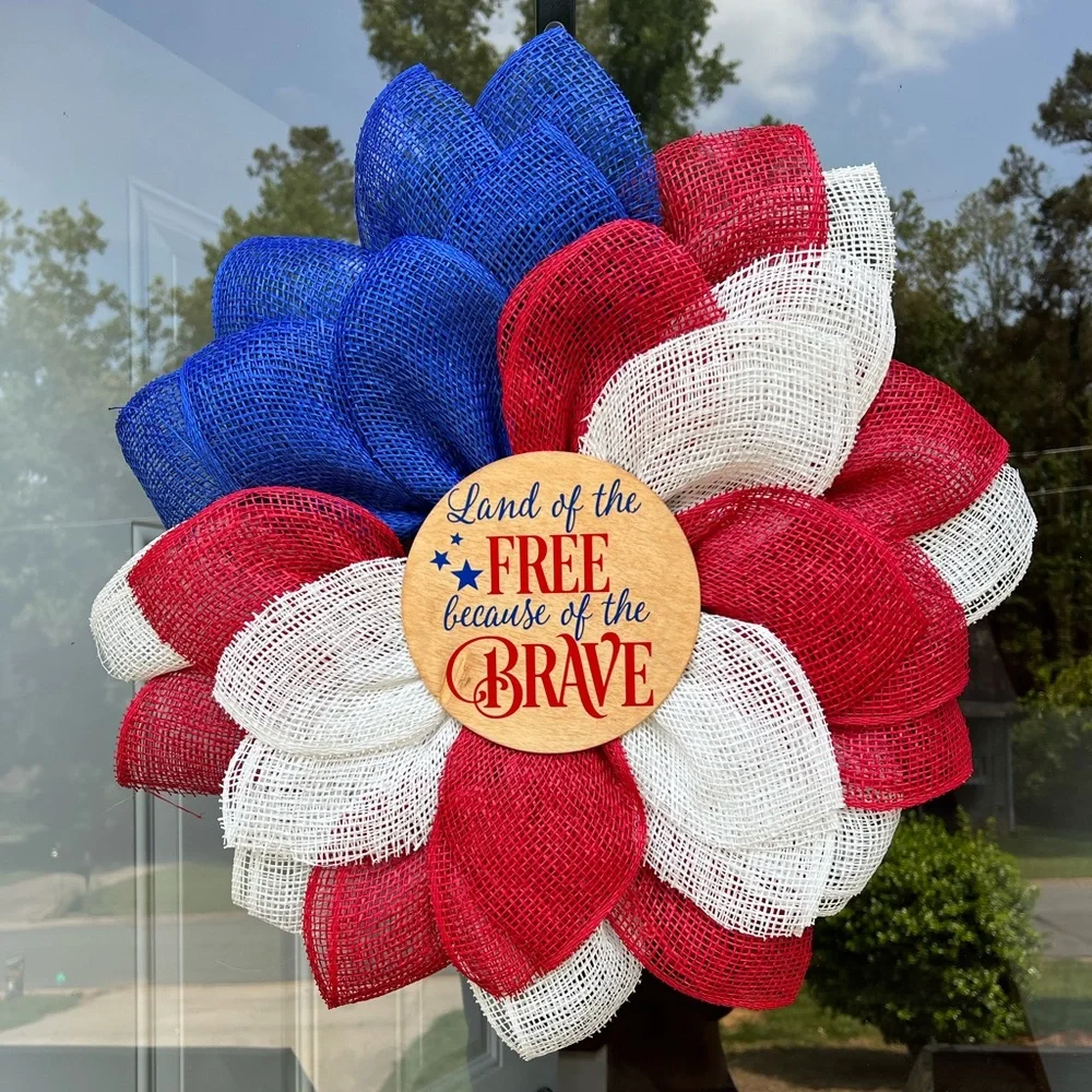 🧨 Fourth of July Patriotic Flower Petal Wreath